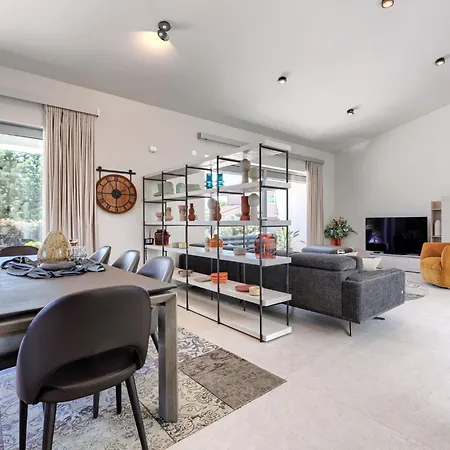 Cedrus By Interhome * Svetvinčenat